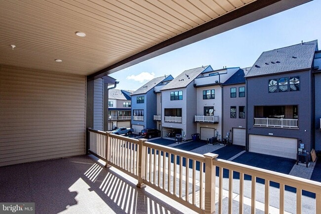 Building Photo - 43469 Grandmoore St