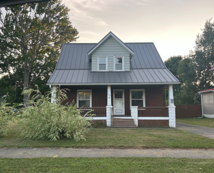 Primary Photo - 793 Buffalo St