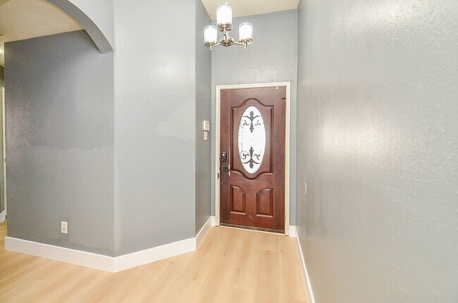 Building Photo - 16307 Scotch Hollow Ln