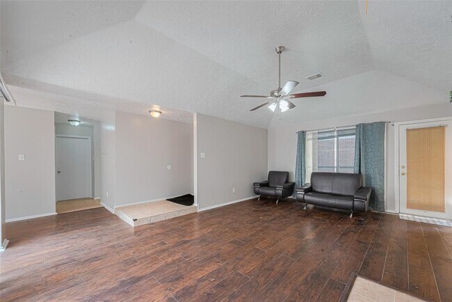 Building Photo - 9302 Bristlebrook Dr