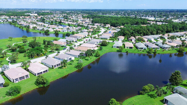 Building Photo - 838 SW Rocky Bayou Terrace