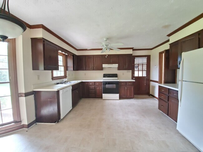 Building Photo - 3508 Gowan Ln