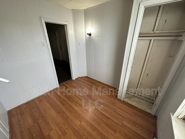 Building Photo - 117 E Main St