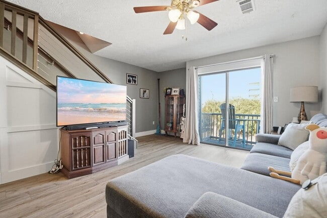 Building Photo - 330 Bluefish Dr