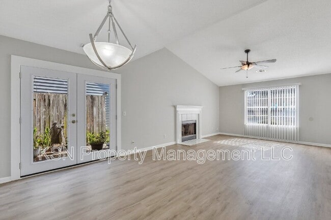 Building Photo - 129 Finn Cir