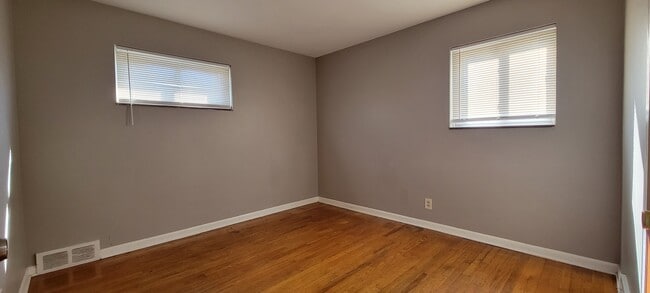 Building Photo - 18258 Curtain Ave