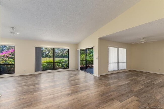 Building Photo - 2621 SW Egret Pond Cir