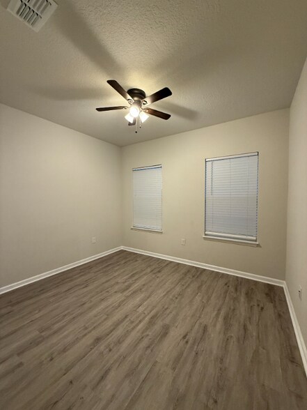 Building Photo - 334 Winter Bliss Ln