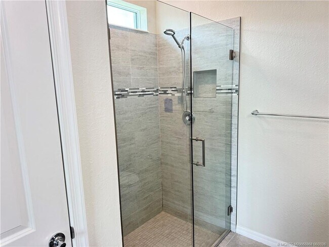 Building Photo - 10214 SW Captiva Dr