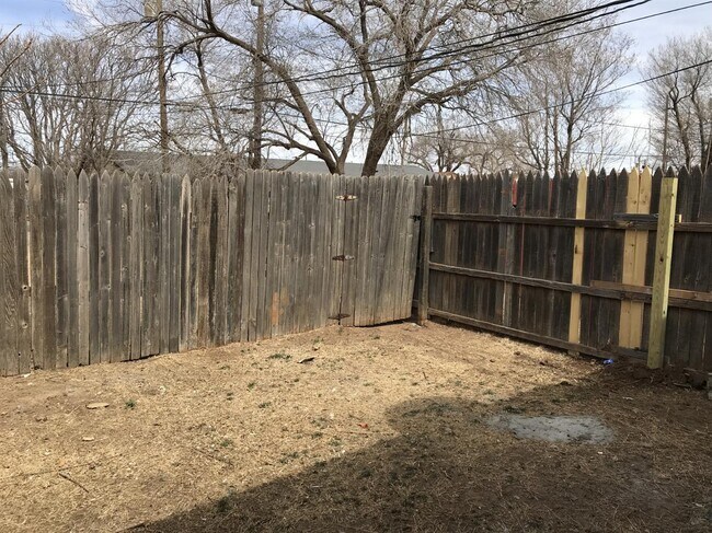 Building Photo - 1118 44th St