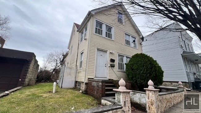 Building Photo - NORTH BURGHER AVENUE