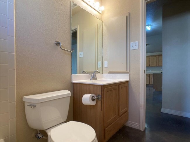 Building Photo - 1009 Grey Castle Dr