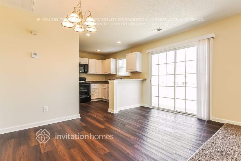 Building Photo - 8020 Bright Oak Trail
