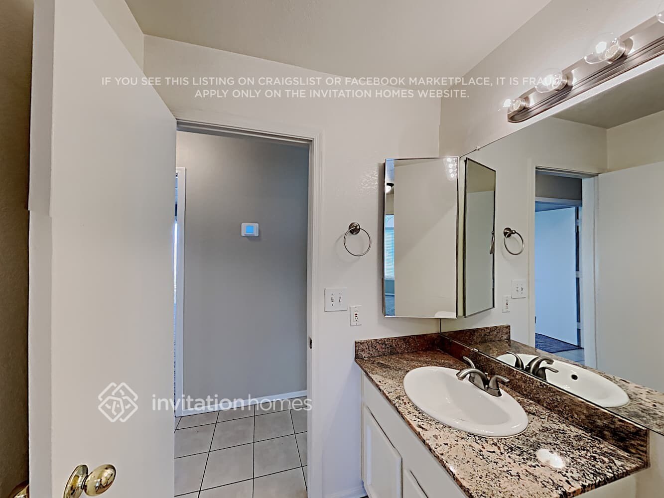 Building Photo - 1102 E Annette Dr