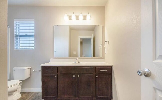 Building Photo - Newer 4 Bedroom For Lease!