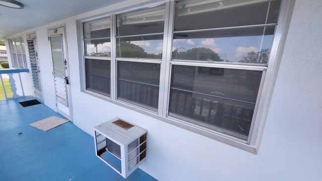 Building Photo - 368 Camden P