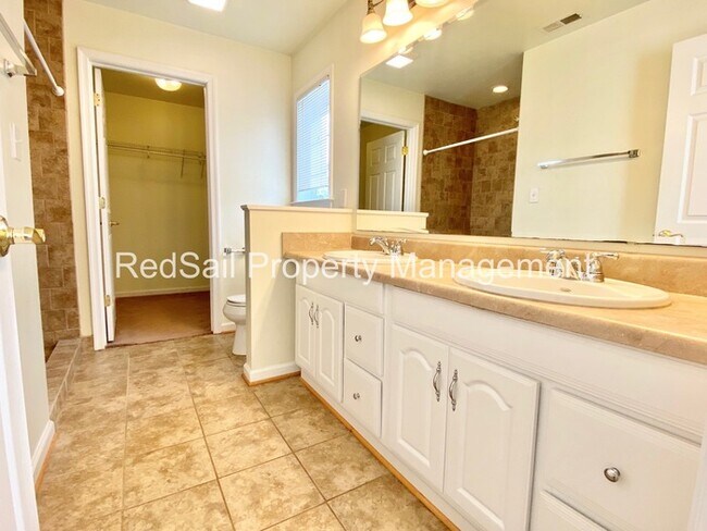 Building Photo - Crowne Pointe home available!