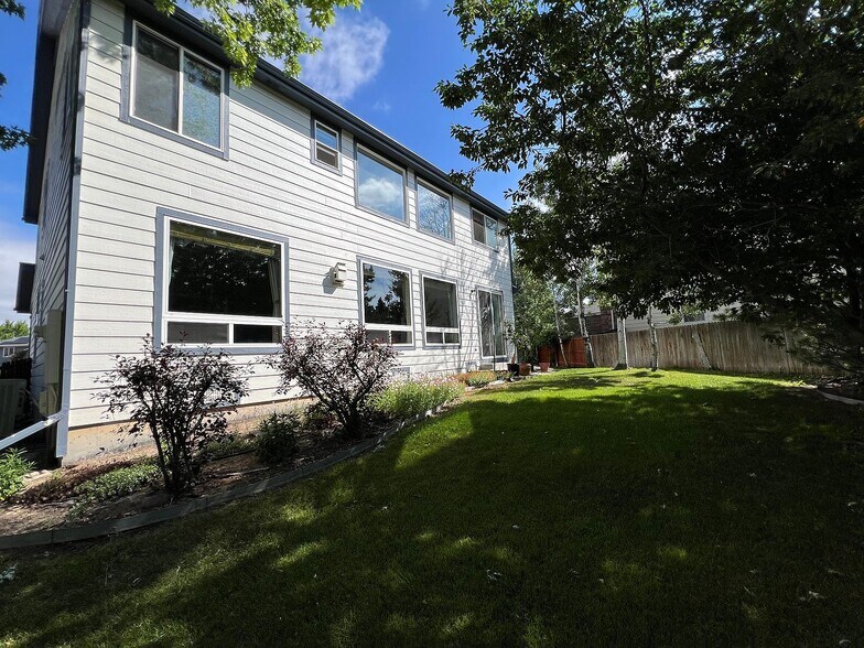Building Photo - 5022 S Malaya Way