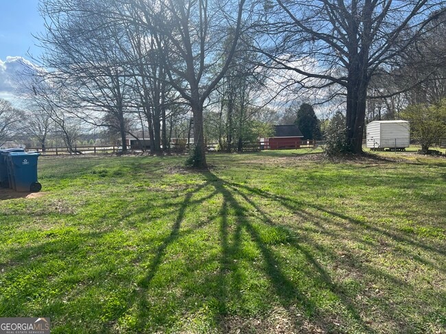 Building Photo - 318 Willowwind Dr