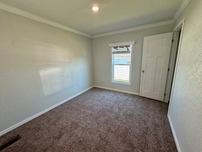 Building Photo - 5109 Caicos Calle