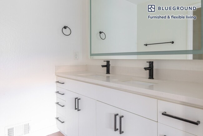 Building Photo - 20200 Lucille Ave