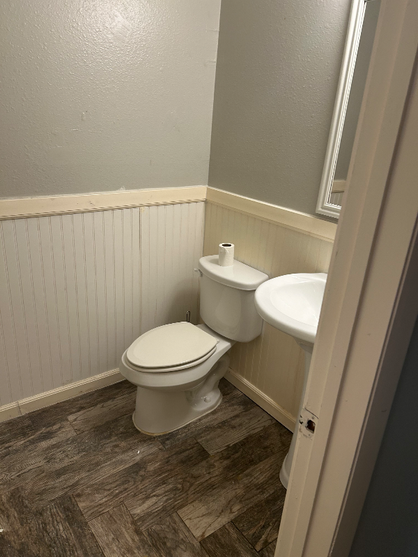 Building Photo - 31 Capewood Ct