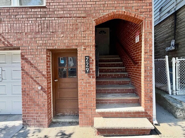 Building Photo - 229 71st St