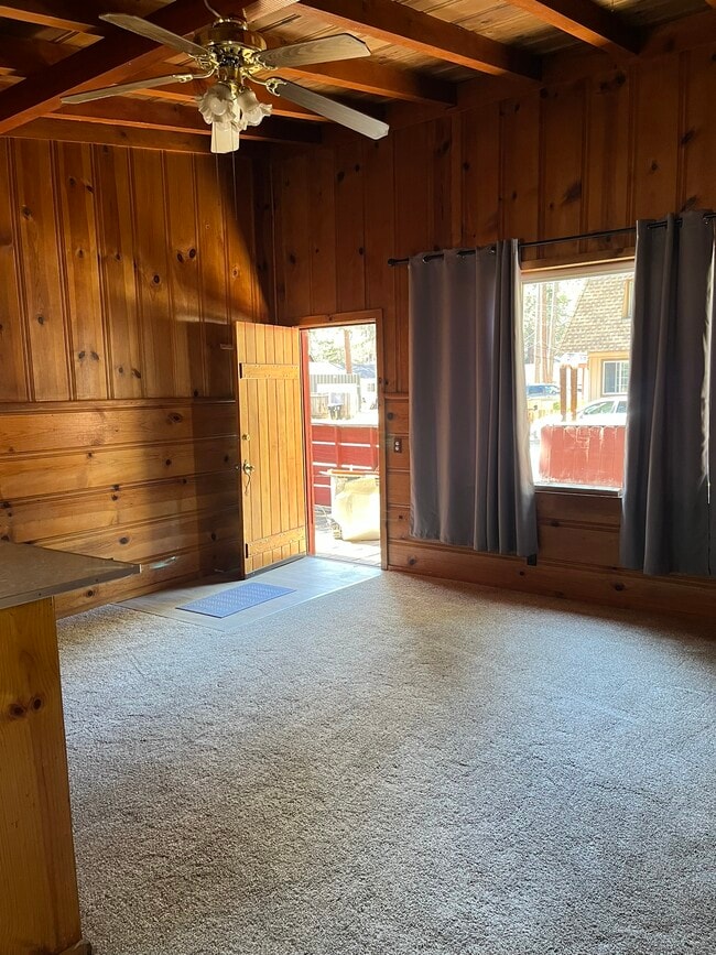 Building Photo - 3066 Oakland Ave