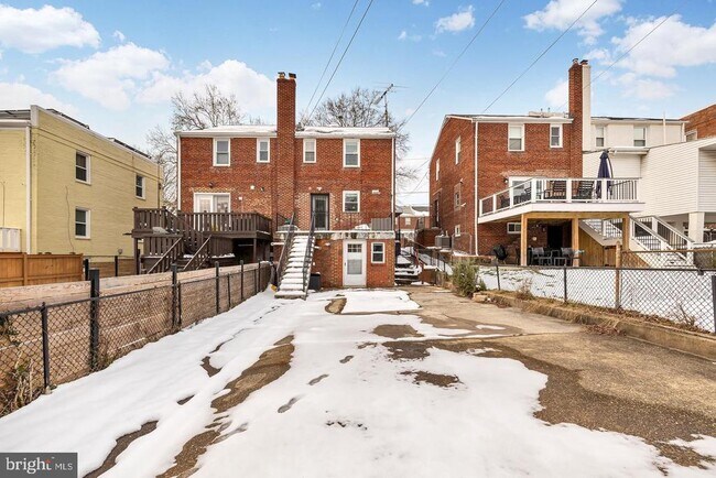 Building Photo - 5027 11th St NE