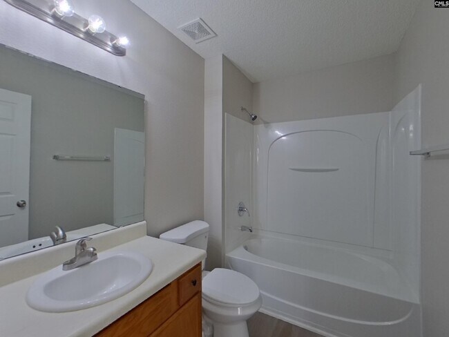 Building Photo - 162 Cogburn Rd