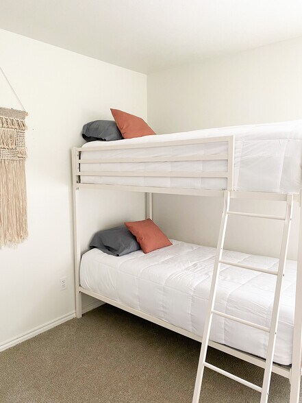 Bedroom 3 - 4803 Brompton Ln