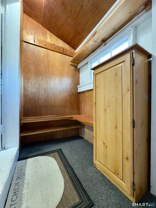 Building Photo - 186 W Washington St