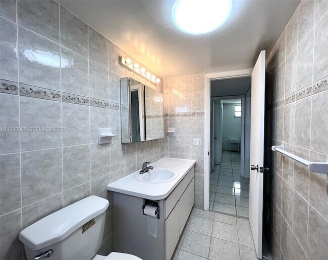 Building Photo - 3030 Marcos Dr