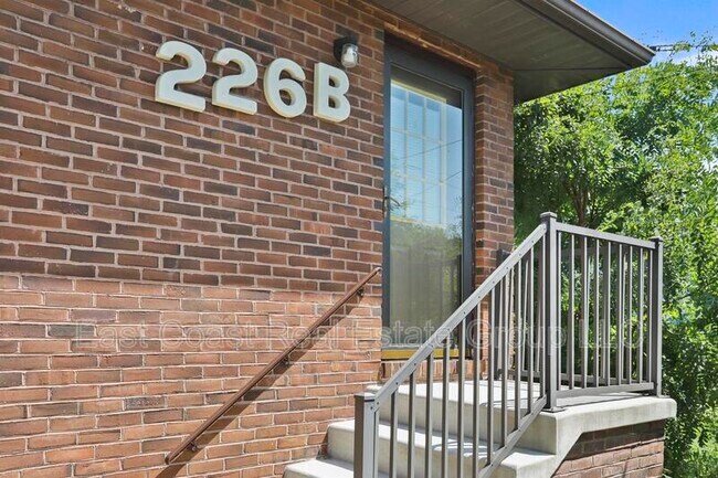 Building Photo - 226 B Wakefield Rd