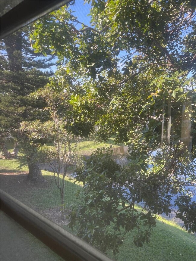 Building Photo - 2815 NE 201st Terrace