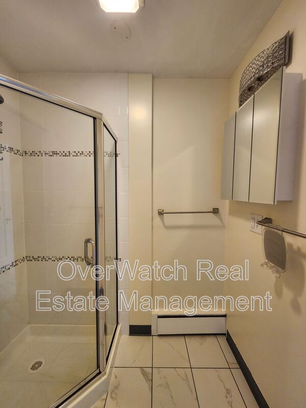 Building Photo - 7727 Jewel Lake Rd