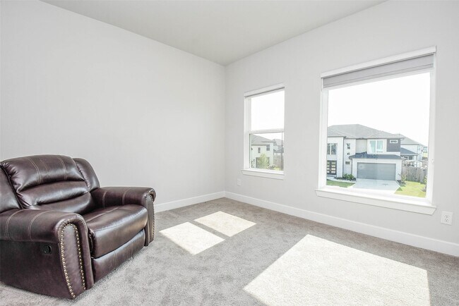 Building Photo - 8906 Luddenham Lilac Ln