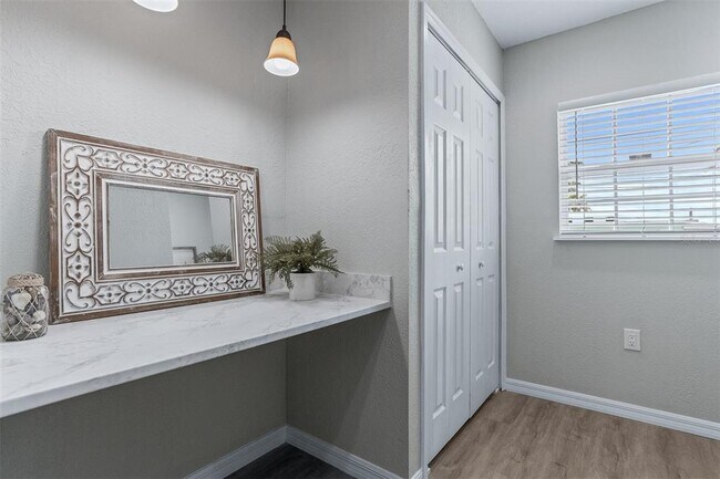 Building Photo - 711 Bayshore Dr