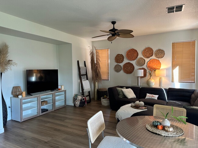 Building Photo - 12700 N 87th Dr