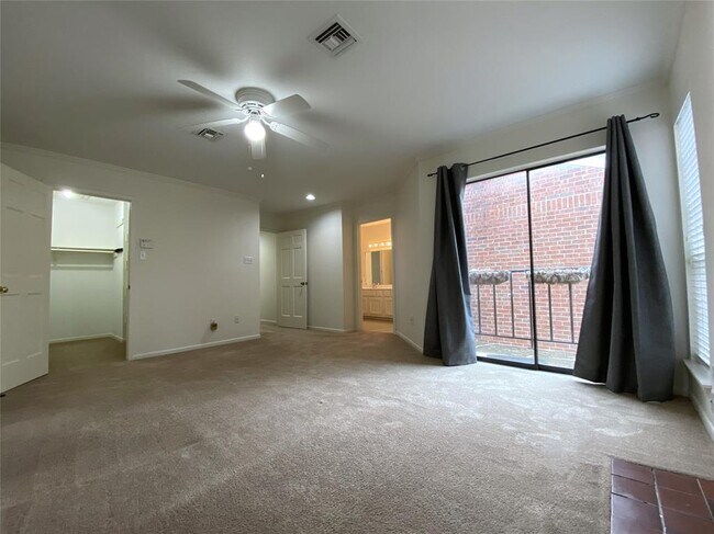 Building Photo - 2728 W Holcombe Blvd