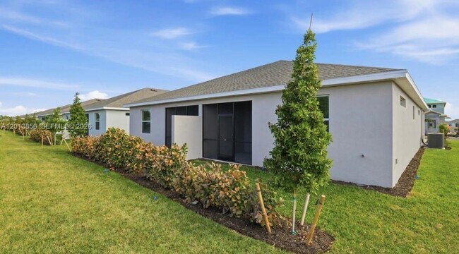 Building Photo - 20511 Hazelnut Ct S