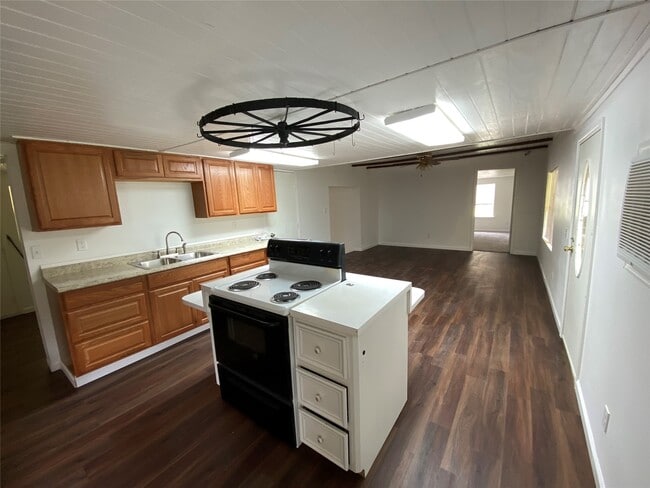 Building Photo - 20672 Trinity Way