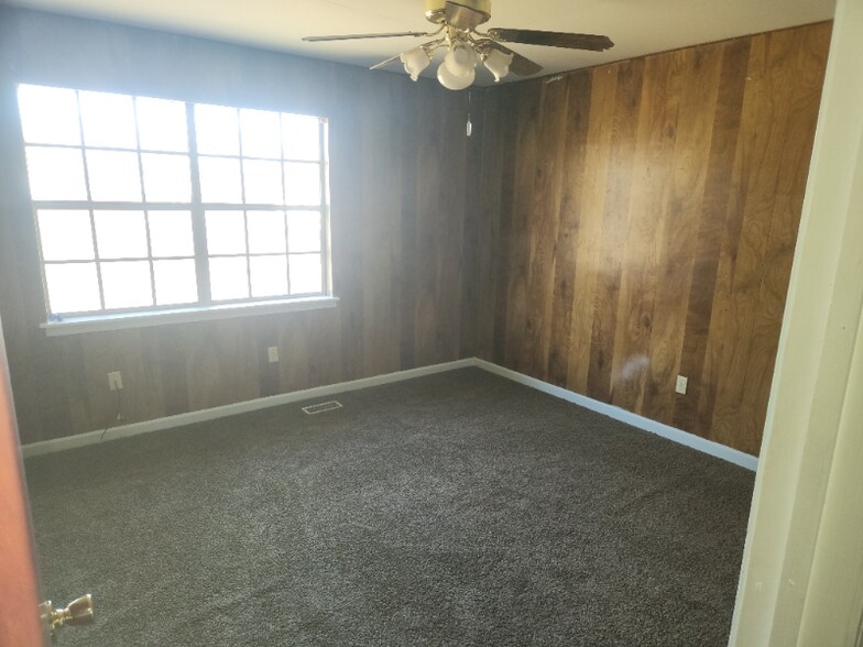 Building Photo - 1141 15th Way SW