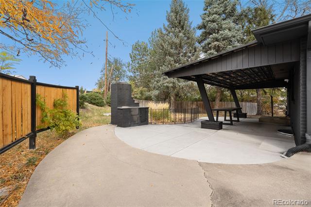 Building Photo - 5099 S Linden Dr