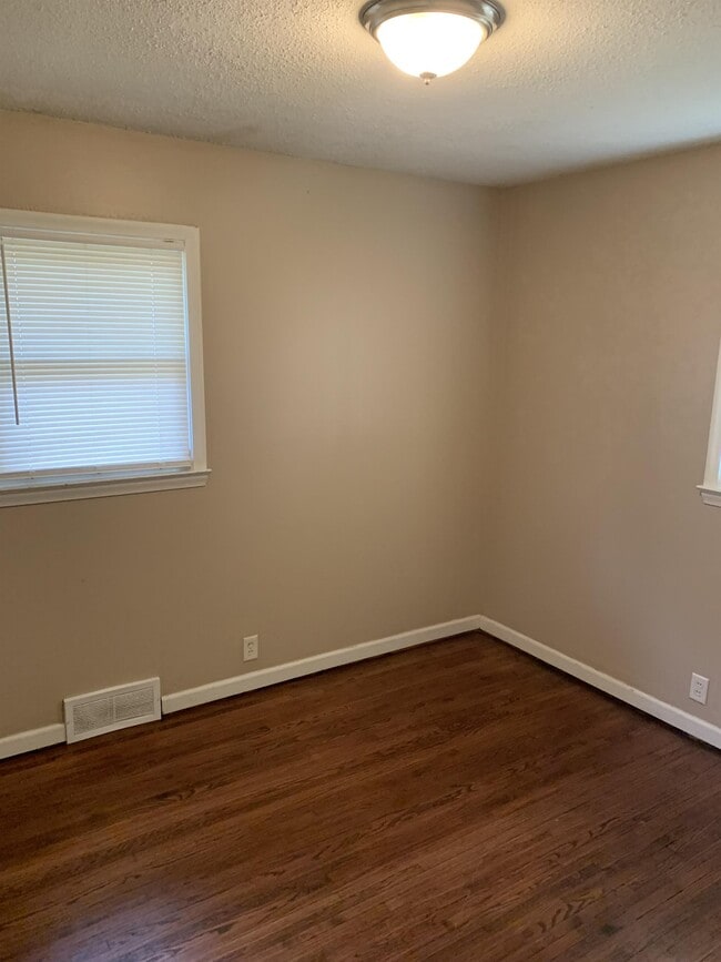 Building Photo - 4239 Redick Ave