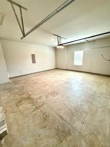 Building Photo - 303 Libby Ln