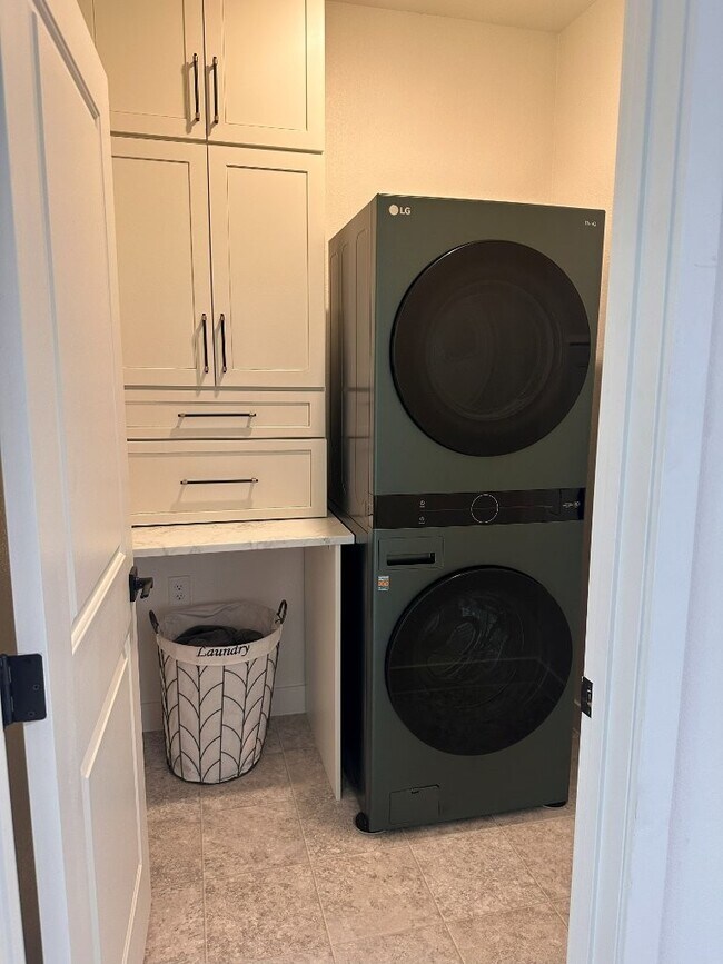 Building Photo - 10114 Blue Cereus St