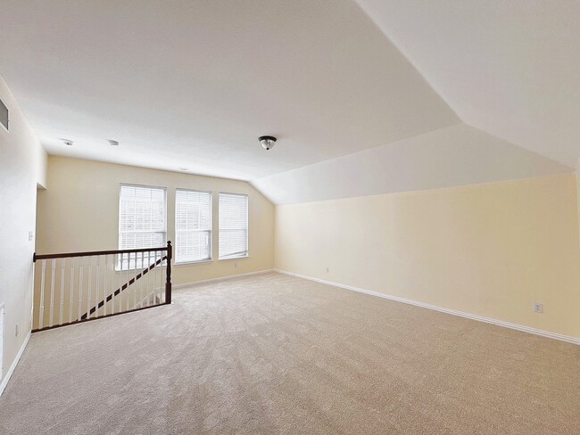 Building Photo - 132 Cassandra Dr