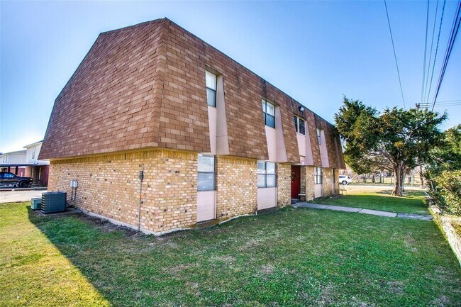 Building Photo - 105 Peach St