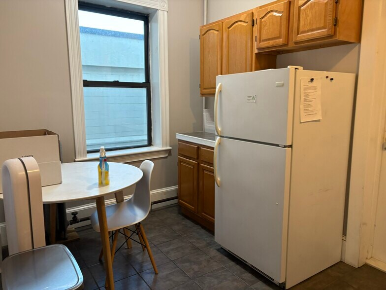 Building Photo - 1050 Commonwealth Ave